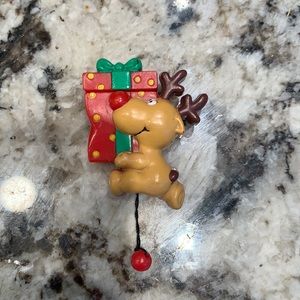 Vintage Russ Reindeer pull string pin